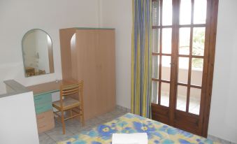 Lakonia Bay Apartments