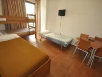 Apartamentos Montegorbea Hotels in Monachil