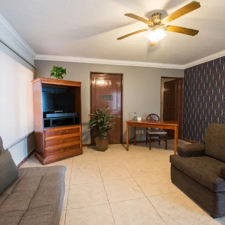 Del Marques Hotel and Suites