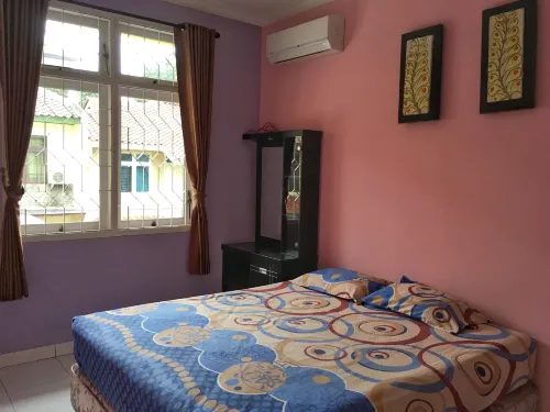Cendana Mulia Hostel Bogor - Ostelli