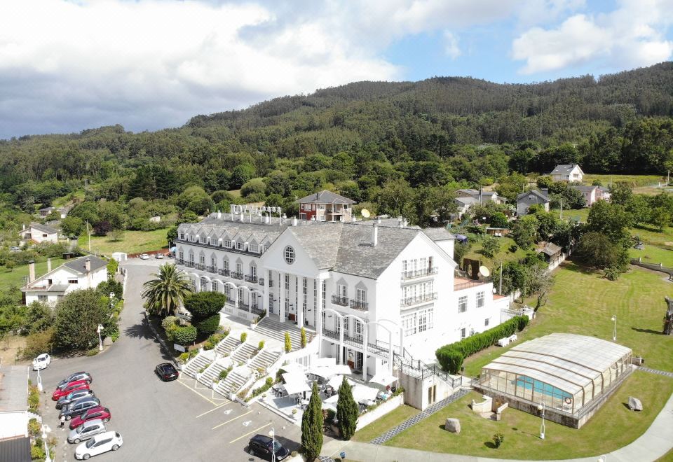 Hotel O Val Do Naseiro - Housity
