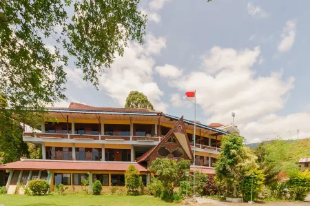 RedDoorz @ Tuktuk Danau Toba