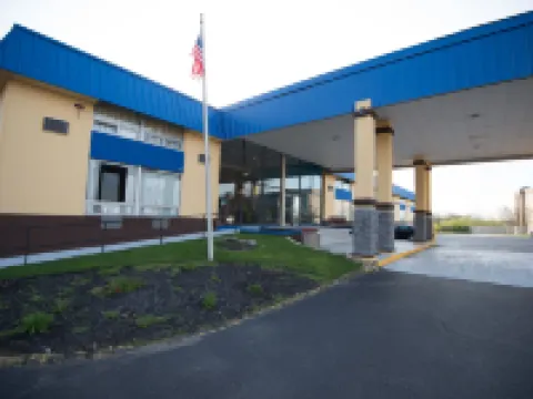 Days Inn by Wyndham Fort Wright Cincinnati Area Hotels in Fort Wright
