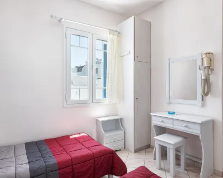 Noe Rooms In Center Of Tinos