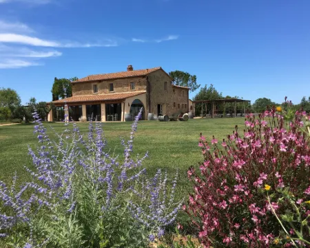 โลกานดา เดลลันออนชีโน โรงแรมในBibbona