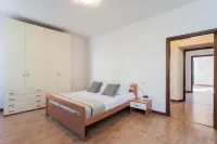 Family Lake Apartment by Rent All Como Hotels in Tremezzina