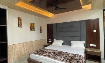 Anand residency