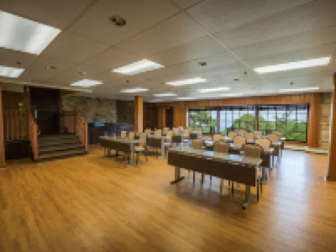 บิ๊กมีโดวส์ลอดจ์ โรงแรมในPage County