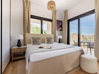 Sanders Breeze Limassol Hotels near The Grammar School, Limassol