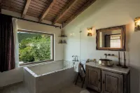 Reinado de Dom Dinis Hotels in Сертан