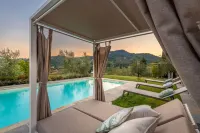 Valle del Sole Winery Farmhouse with Private Pool - Luxury