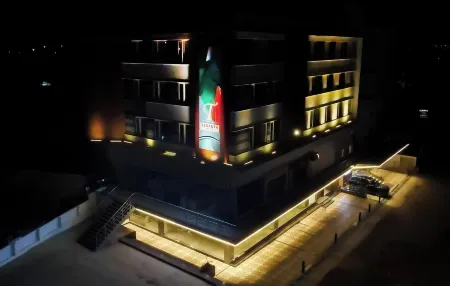 TreeHouse Vedanta Pride Отели в г. Дхарвад