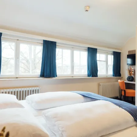 Hotel Myky Pinneberg Отели рядом с достопримечательностью «Риссен»