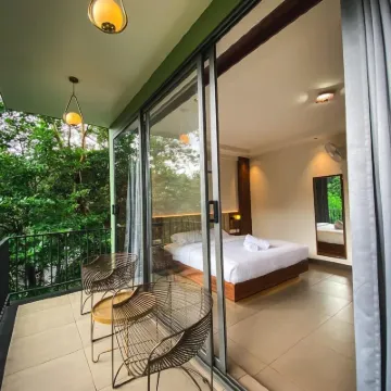 Rill Woods Hotels near Soochipara Falls