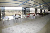 Loopy Lodge Hotel