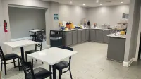 Homegate Inn and Suites Collierville TN - breakfast