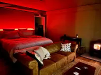 Aquila Eco Retreat Hotels near Tasting House - Coal River Valley Wine Tours