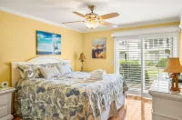 Cozy Patio and Resort Amenities - Charming Island Getaway Hotels in Beaufort County