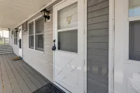 Refreshing Pool and Hot Tub Access - Charming Coastal Retreat