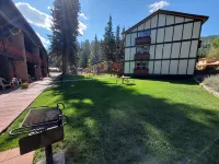 Auslander Condominiums Hotels in Red River