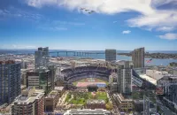 Penthouse High-Rise Ocean & City Views