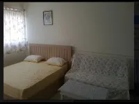 Room in Studio - T8 Guest House Don Mueang Challenger Triple Room Hotels in Pak Kret