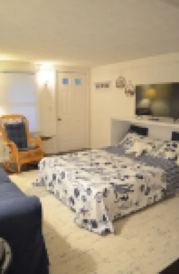 Cozy Nautical Getaway in Cape Neddick