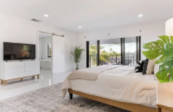 May Special! 4Br - Private Yard & Grill, Near Coral Gables & Mia Airport