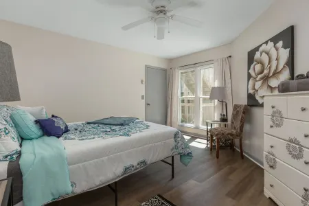 Winter Mountain Escape – Ground-Floor Cozy Condo