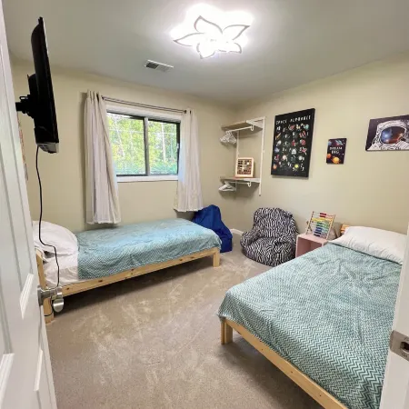 5 BR King Beds Game Room Yard Family Home Explore DC Quantico Stafford