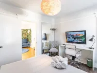 Charming &Spacious 3BD, 1BA, Fam-Friendly-Yard&Porch Hotels in Fairfield
