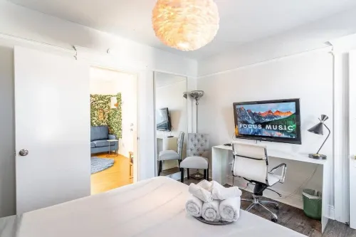 Charming &Spacious 3BD, 1BA, Fam-Friendly-Yard&Porch