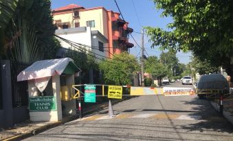Botanic Garden Hostal