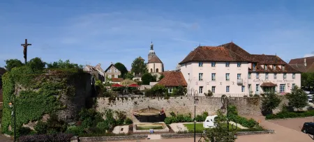 Hostellerie de la Tour d'Auxois Отели в г. Преси-Су-Тиль