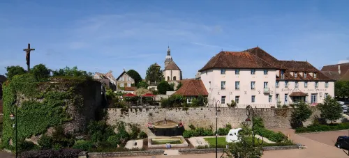 Hostellerie de la Tour d'Auxois Hotels in Saint-Agnan