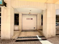 Vilamoura Central 2 with Pool by Homing Hotels in Quarteira