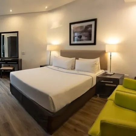 Parade Hotel
