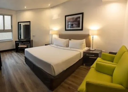 Parade Hotel