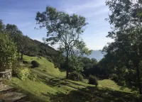 Small cottage with wonderful sea view from the terrace,  sleeps 2 to 4 adults Hotels in Penrice