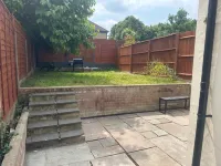Luxurious London House With 6 Bedrooms Hotel di Potters Bar