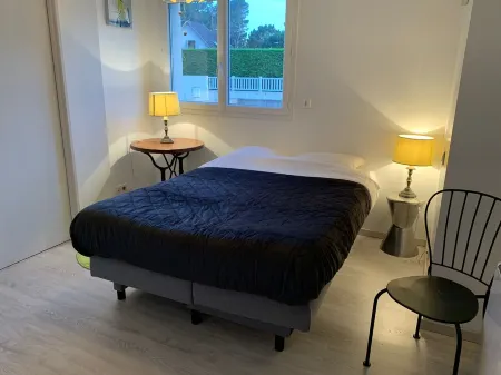 1 minute from the beach