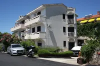 En-suite room Helena nr. 1 in town Krk with air conditioning, WiFi, parking