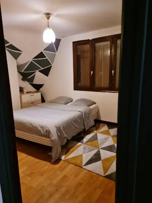 Cosy house with garden and parking Hotels near Musee Automobile de Vernon
