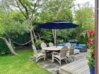 Charming new renovated  3 bed/ 1 Bath  condo sleeps 6+Walk & Bike to everything