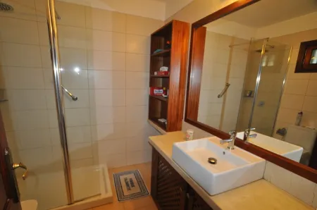 Quiet terrace apartment with a dream view Отели рядом с достопримечательностью «Parque Infantil San Juan Bosco»