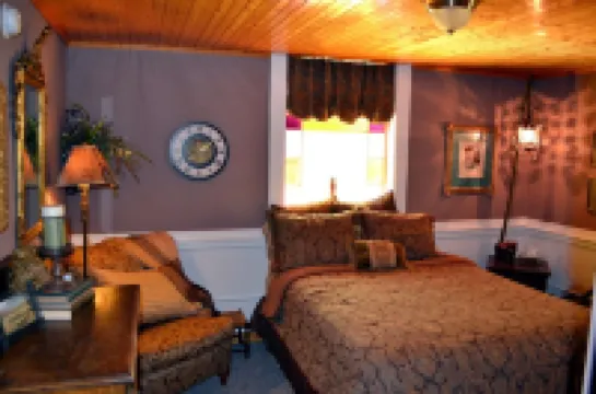 Sleep Like an Angel in an Old Church - Brown Room