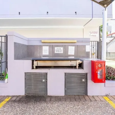 Ocean View Apartment at the Heart of Gold Coast Отели в г. Саутпорт