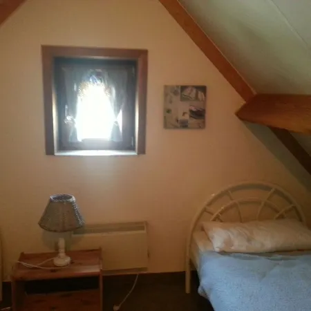 Bright vacation home for up to 6 people with fireplace, garden, parking and WiFi in De Haan