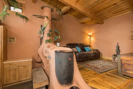 Beautiful Off-Grid Living @ Granny Flats