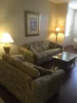 Condo - 10 Min to Fort Myers Beach. Close to Sanibel Island. Great Location!
